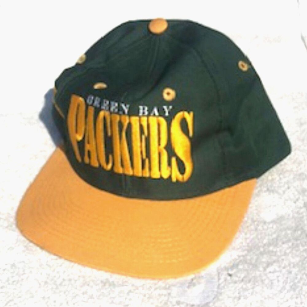 Raised Letters Adjustable Cap . Green Bay Packers . New w/o Tags